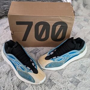 Adidas Yeezy 700 V3 Arzareth New Size 12